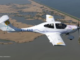 BenUllings_2019-04-19_EHLE_A2A_DA-40_PH-RAB_D856177-Edit(2030)BU-FB1200