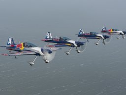 2017-09-17_FLYING_BULLS_D811602-Edit(2030)BU-FB1200