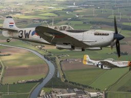 2017-09-02_EHSE_MerlinFormation_BenUllings_D810505-Edit(2030)BU-1200FB