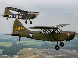 BenUllings_2021-06-19_EHHO_A2A_STINSONS_N255DB&amp;N57797_D855184-bewerkt(2030)BU